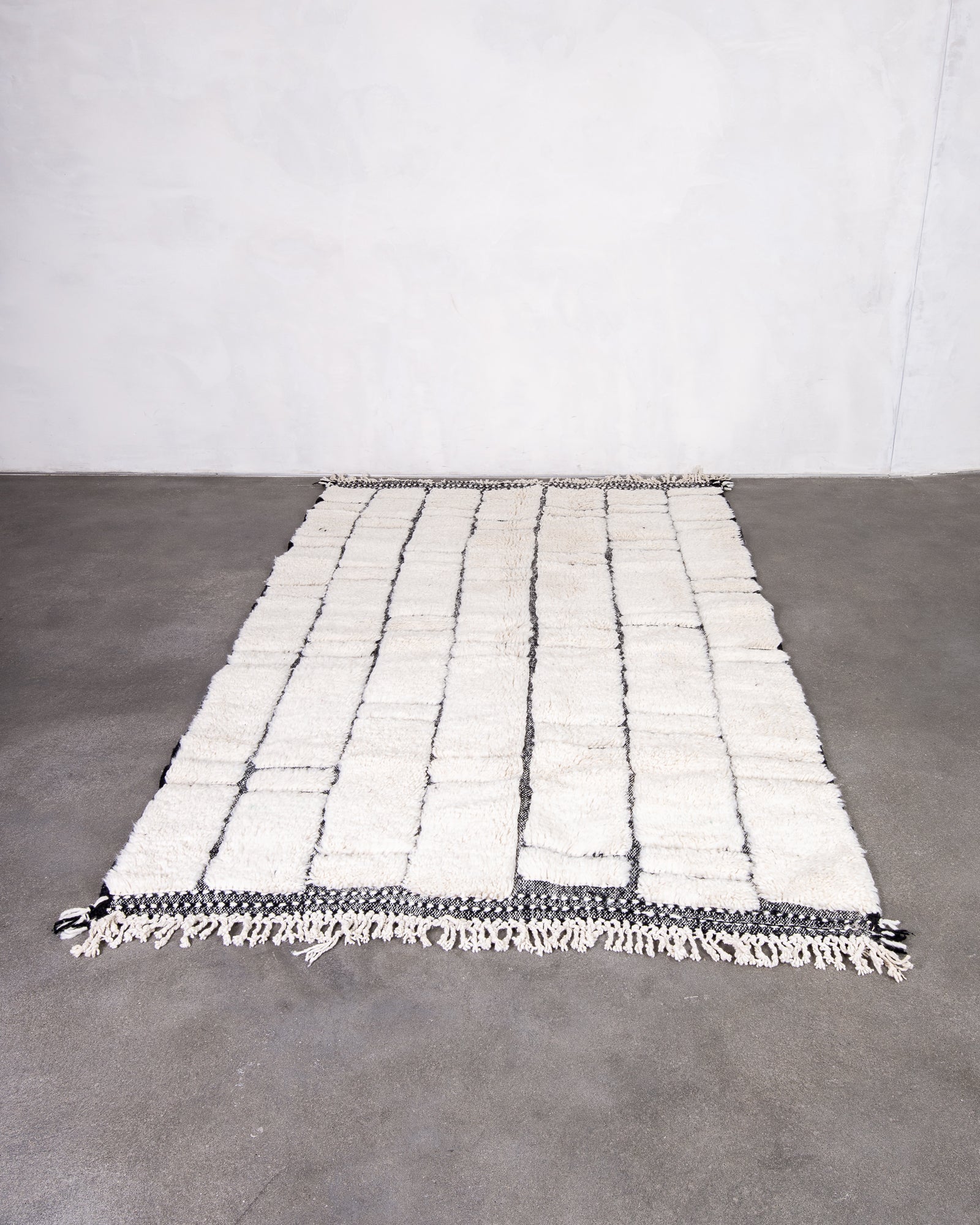 Modern designer handcrafted Berber rug from morocco Beniourain with beautiful colors and patterns